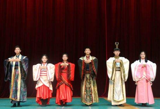 2020051614225555.jpg 易手礼.jpg